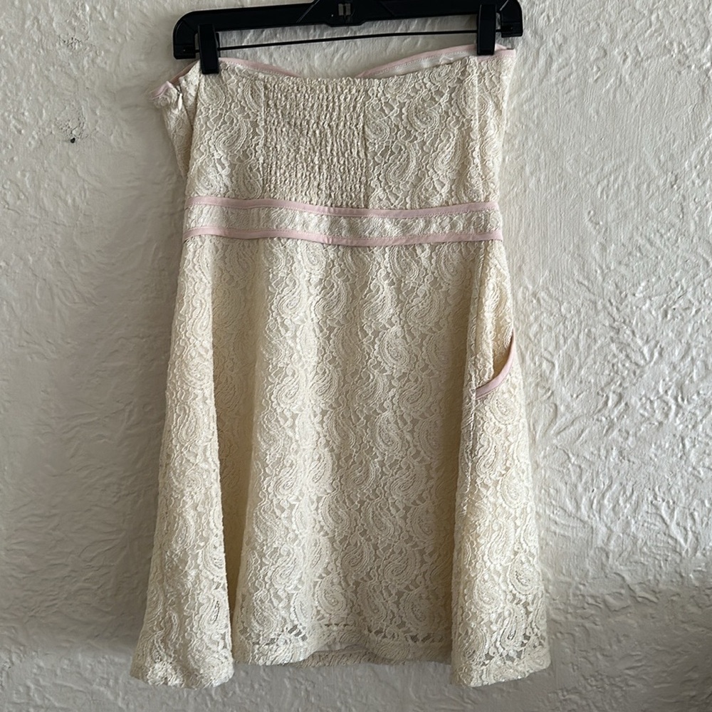 Urban Outfitters Pins and Needles Cream Lace Strapless Mini Dress Tumblr NWT - Picture 4 of 7